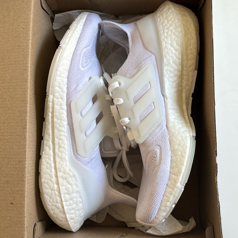 NEW ultraboost women’s white sneakers